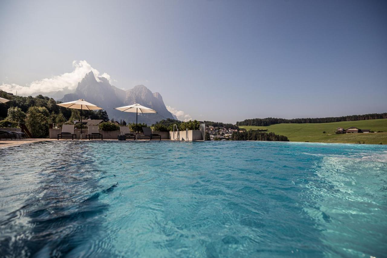 Hotel Alpenflora Castelrotto Exterior photo