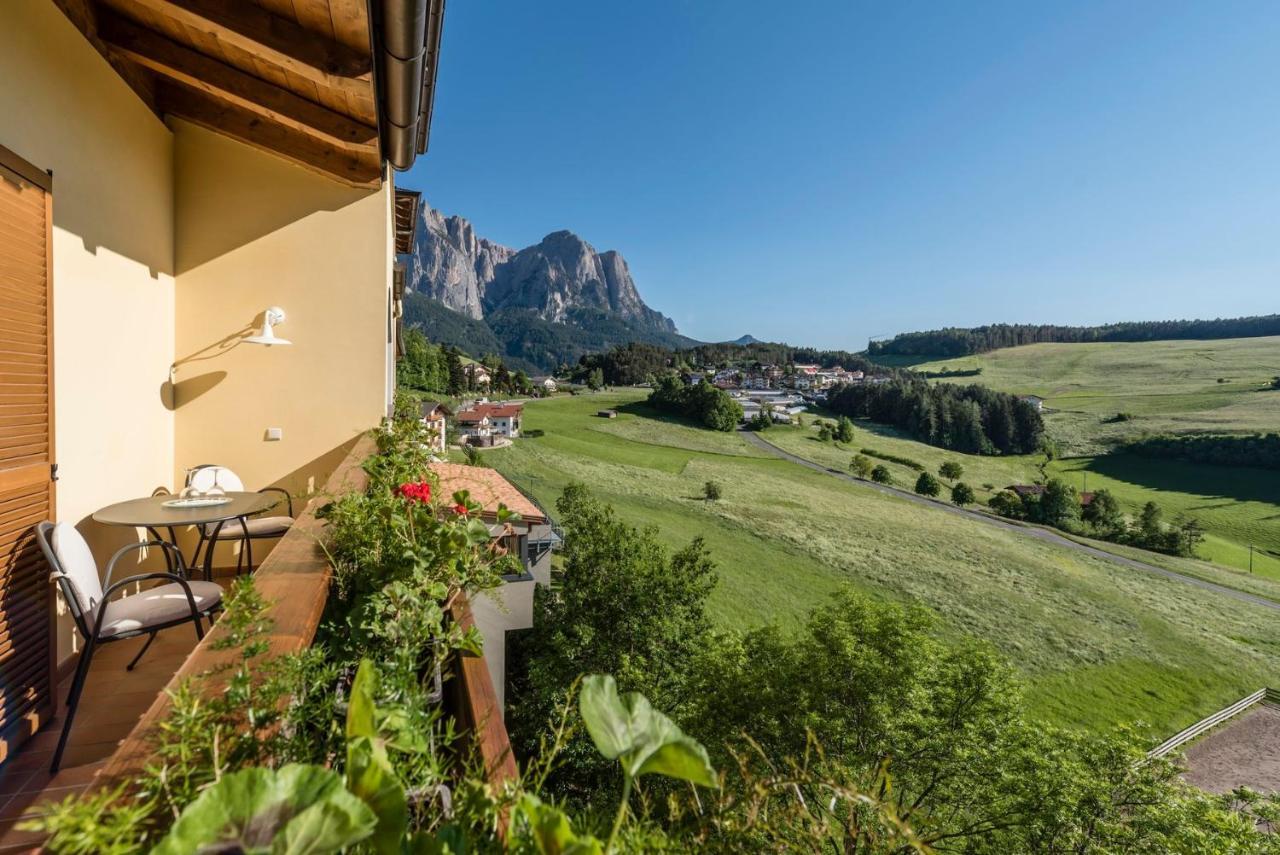 Hotel Alpenflora Castelrotto Exterior photo