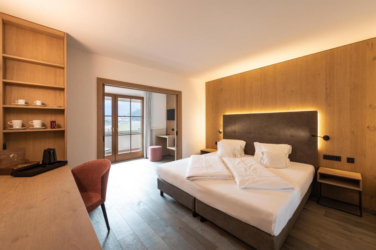Hotel Alpenflora Castelrotto Exterior photo